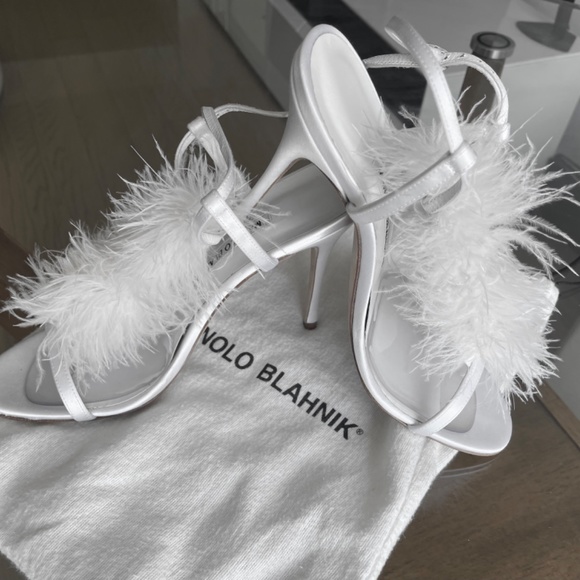 Manolo Blahnik Sexy (Like Sex in the City) Feather White Satin Strappy Sandals - Picture 7 of 10
